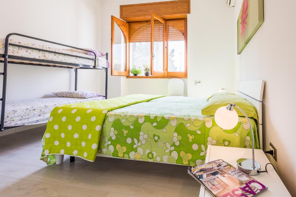 Villa Mare Relax Lido Marini Habitación foto